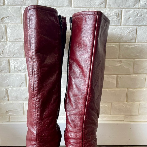 Vintage 1970s Cherry Cola Red Knee High Leather Heeled Boots - Picture 5 of 13